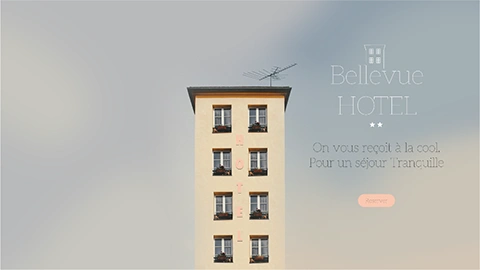 Hero banner; vue d'un petit hotel haut et étroit